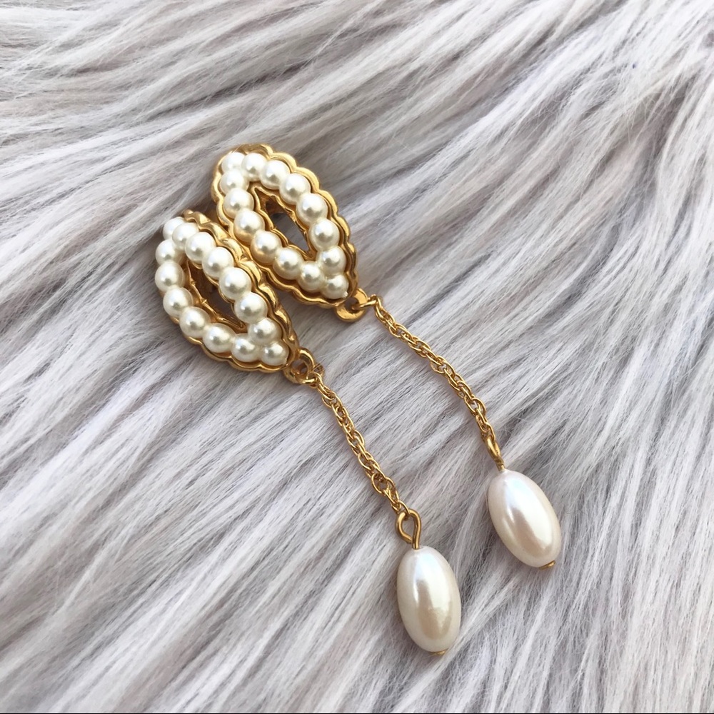 Vintage Avon Pearl & Gold-tone Drop Earrings